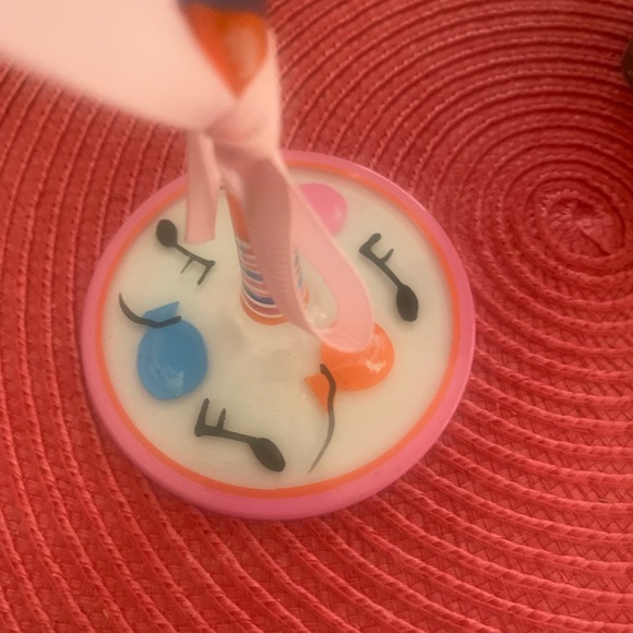 Delish Happy Birthday wine glass. - Picture 4 of 6